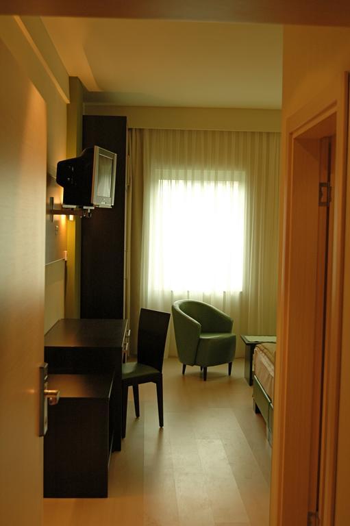 Hotel Elit Νόβι Σαντ Δωμάτιο φωτογραφία